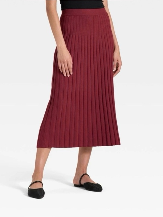 a new day Dresses & Skirts - NWT a new day Ribbed Midi Skirt - Burgundy S
